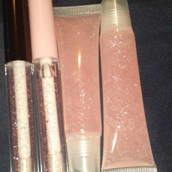 Barbie - Picture 3 of 3